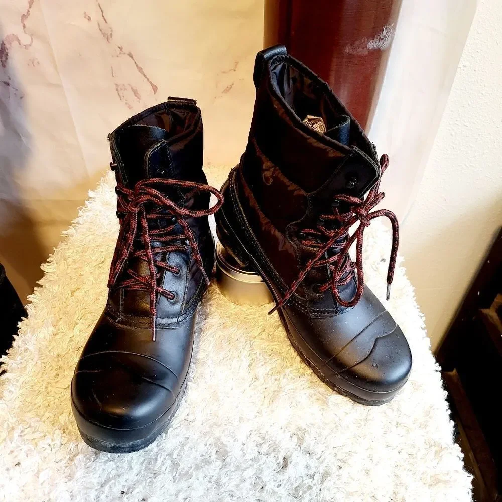 Hunter black quilted shaft winter boots
